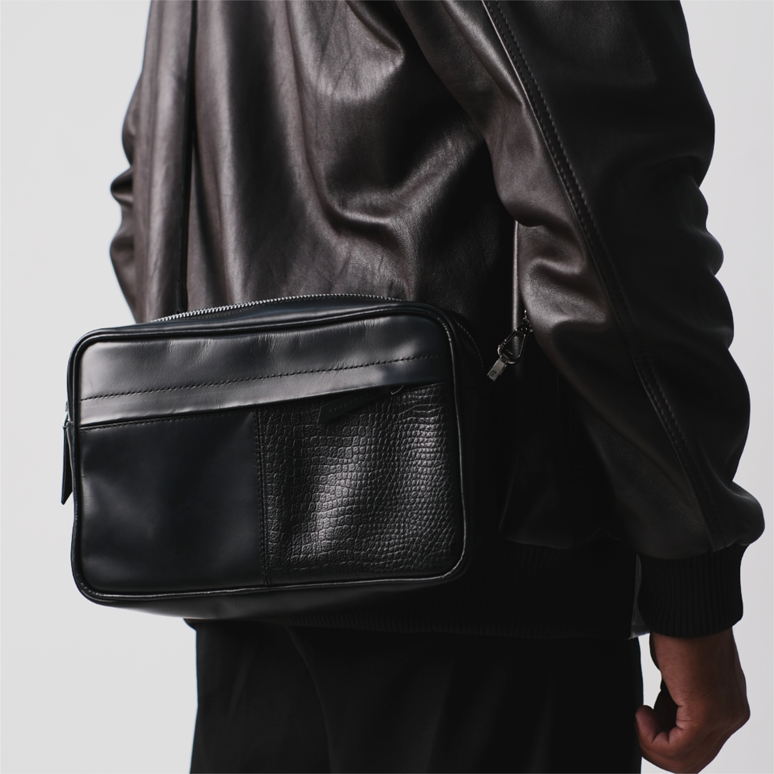 VAULT – HANDBAG POUCH - Image 3